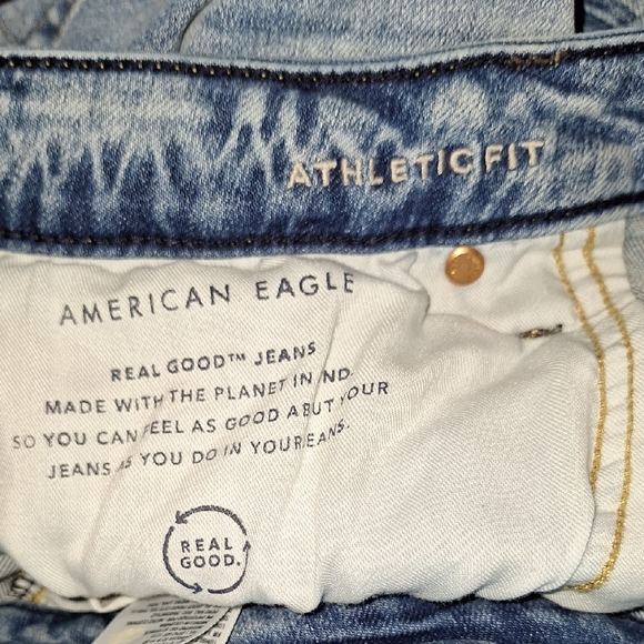 American Eagle Outfitters ATHLETIC FIT Men's Distressed Blue Jeans - Picture 5 of 5